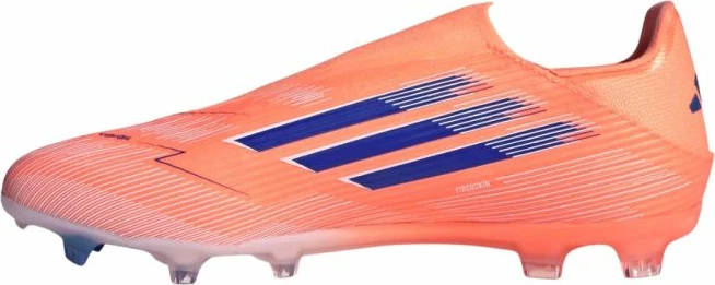 Atlete futbolli adidas, të zeza