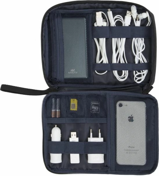 Organizer udhëtimi RIVACASE 5632, 5 xhepa rrjete, 9 lakë elastikë, rrip dore, i zi