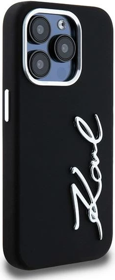 Mbështjellës Karl Lagerfeld Silicone Metal Script Logo për iPhone 15 Pro, i zi