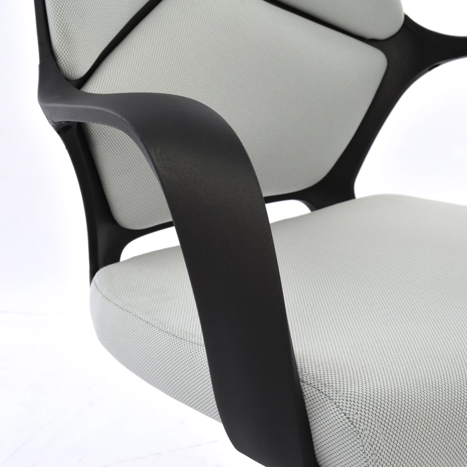 Karrige për zyre konferencash FH1074.21, hiri/e zezë