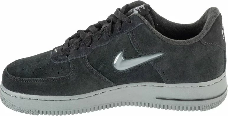 Atlete Nike për meshkuj, të zeza