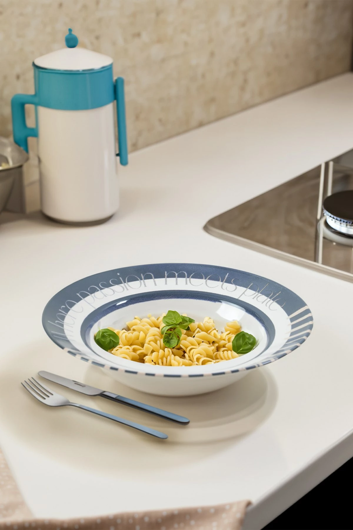 Pjata Hermia Concept, ngjyrë kaltër e errët dhe e bardhë, set prej 6 copash, 26cm, 660cc