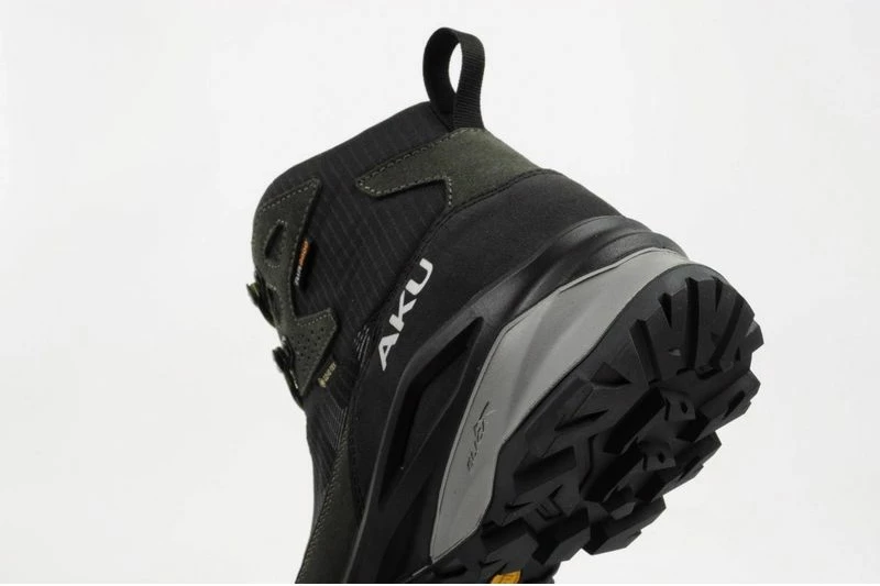 Atlete trekking për meshkuj Aku, të zeza