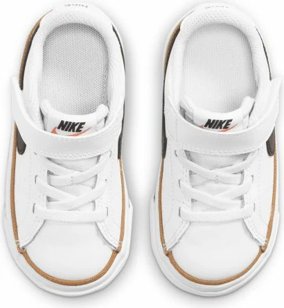 Atlete për fëmijë Nike, të bardha