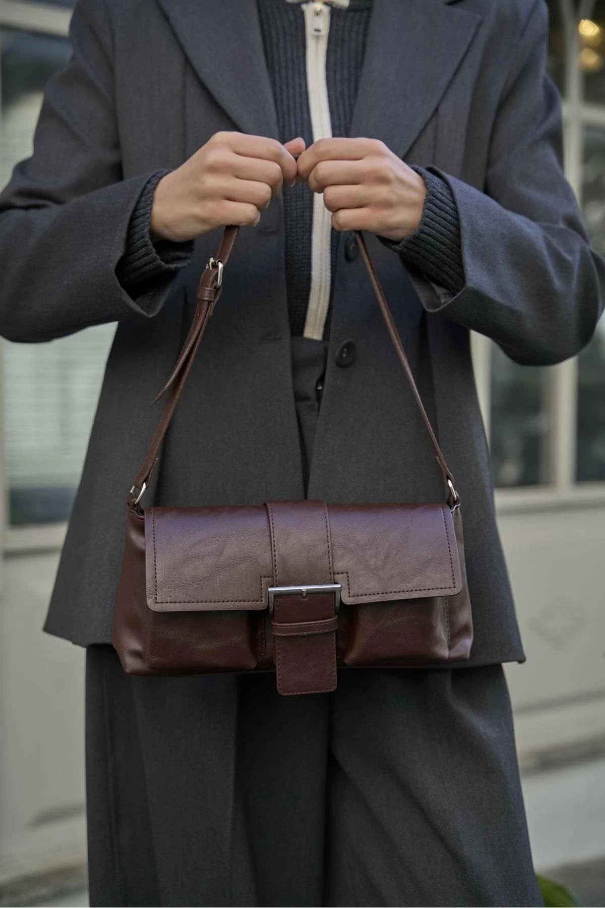 Çantë dore Zoozie Bags, ngjyrë kafe, MK1020225SV10-003