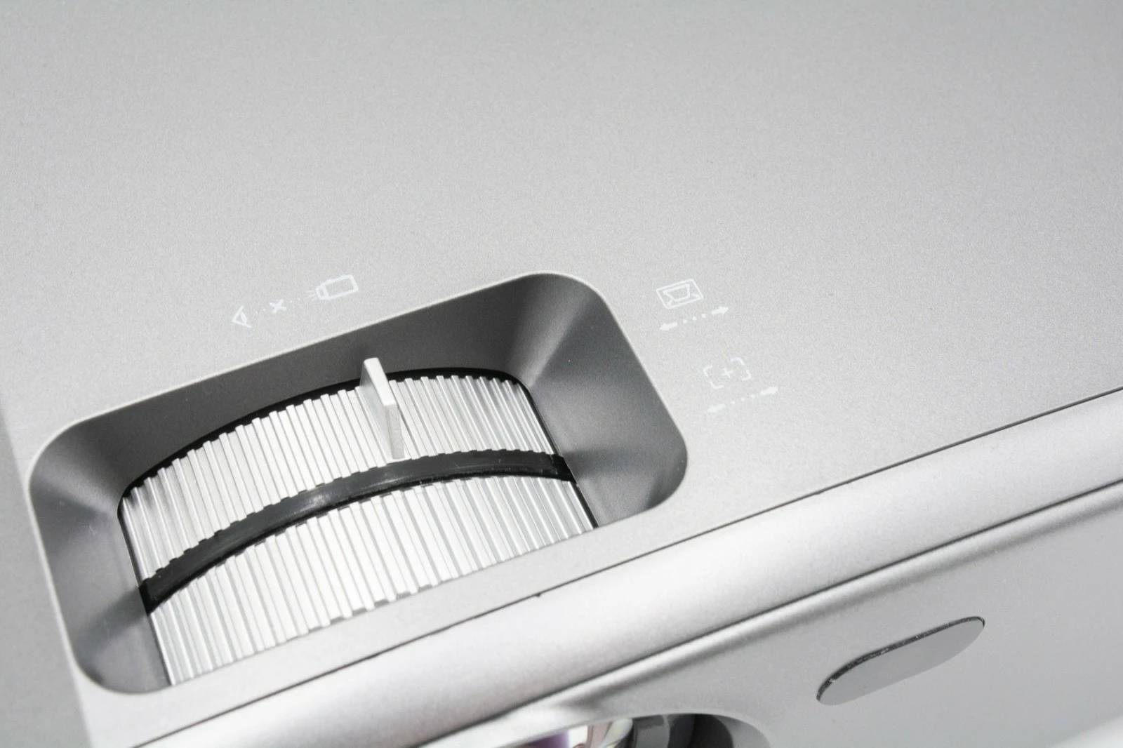 Projektor Technaxx TX-177 Full HD 1080p me altoparlant 3W, HDMI/USB/VGA/SD/aux, Gri