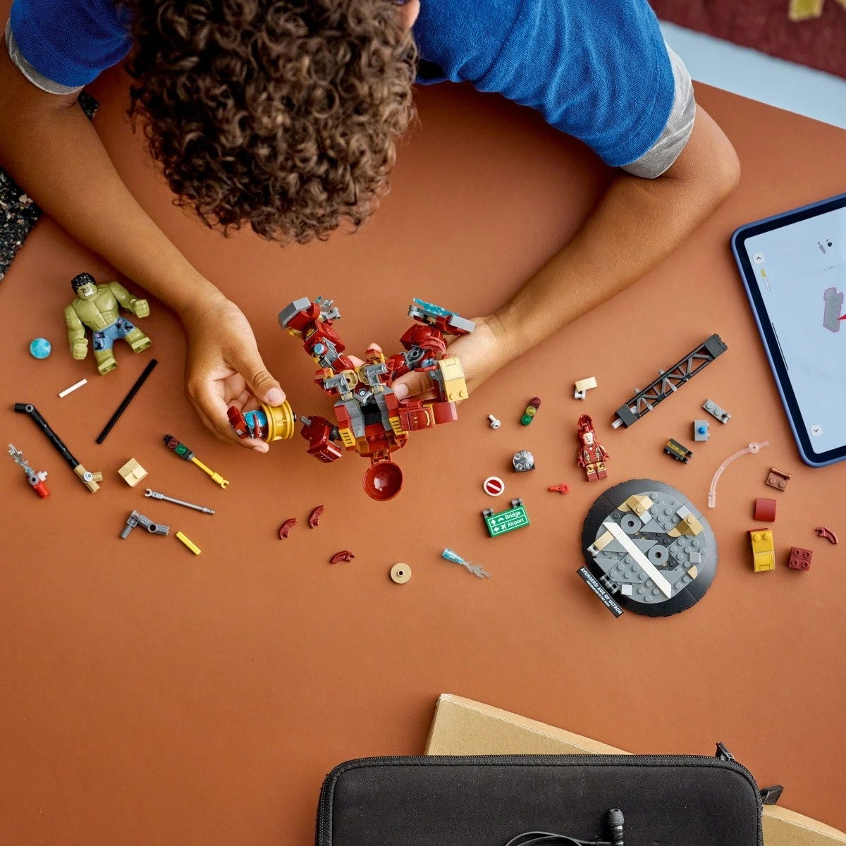 Set ndërtimi LEGO 76343 Marvel Super Heroes Epic Battle: Hulkbuster vs Hulk, 413 pjesë, 9+ vjeç