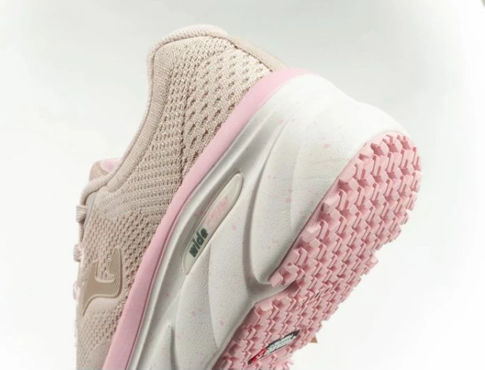 Këpucë Joma për femra, bezhë