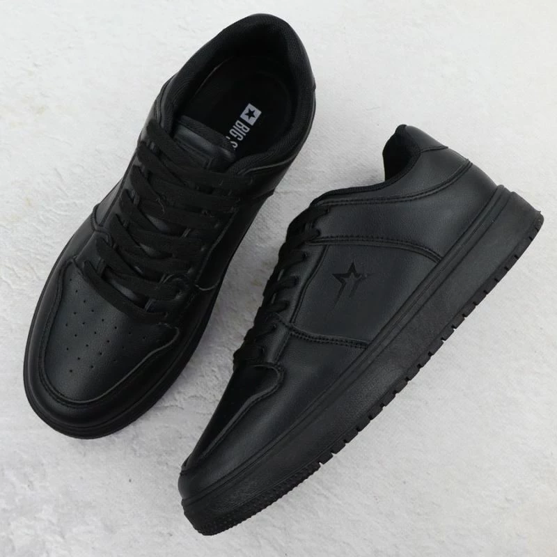 Atlete femra Big Star, të zeza