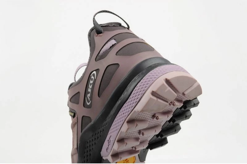 Atlete hiking për femra Aku, rozë