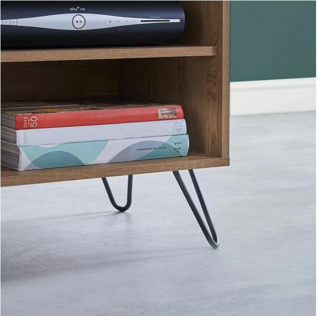 Komodë TV VONHAUS Capri MPN 3000032 120×40×53 cm, ngjyrë lisi