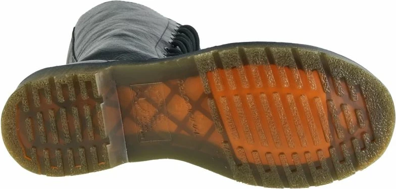 Helmetë Dr Martens, e zezë