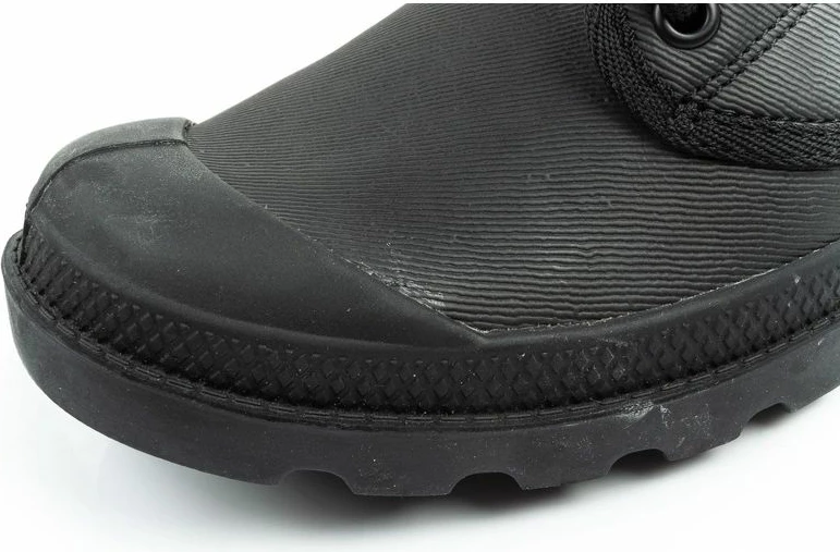 Atlete të larta për femra Palladium, të zeza