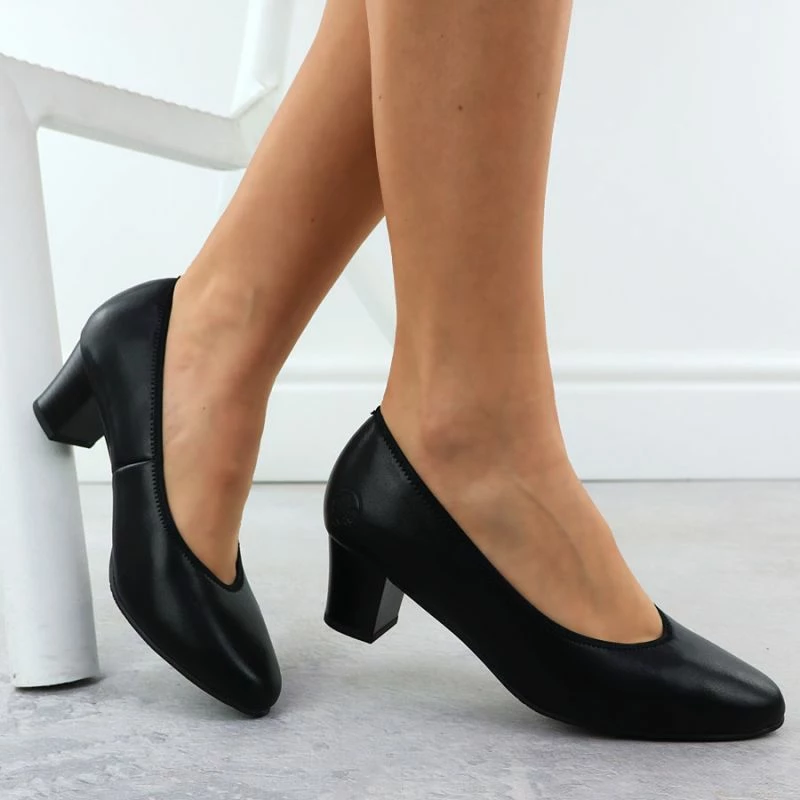 Këpucë lëkure për femra Rieker 44650, të zeza