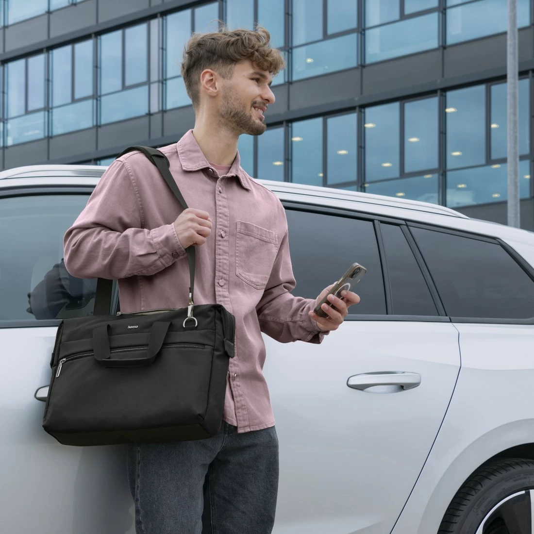 Çantë laptopi Hama Ultimate 15.6-16.2", e zezë