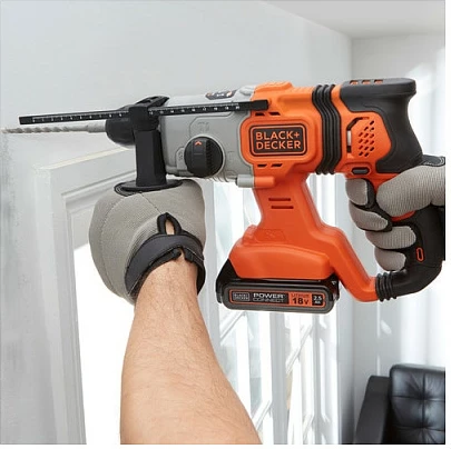 Çekiç elektrik Black & Decker BCD900E2K-QW, 18V, 2.5Ah, SDS Plus, me valixhe, portokalli/zezë