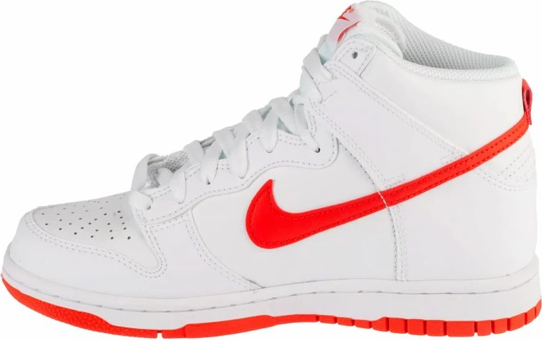 Atlete për fëmijë Nike, të bardha