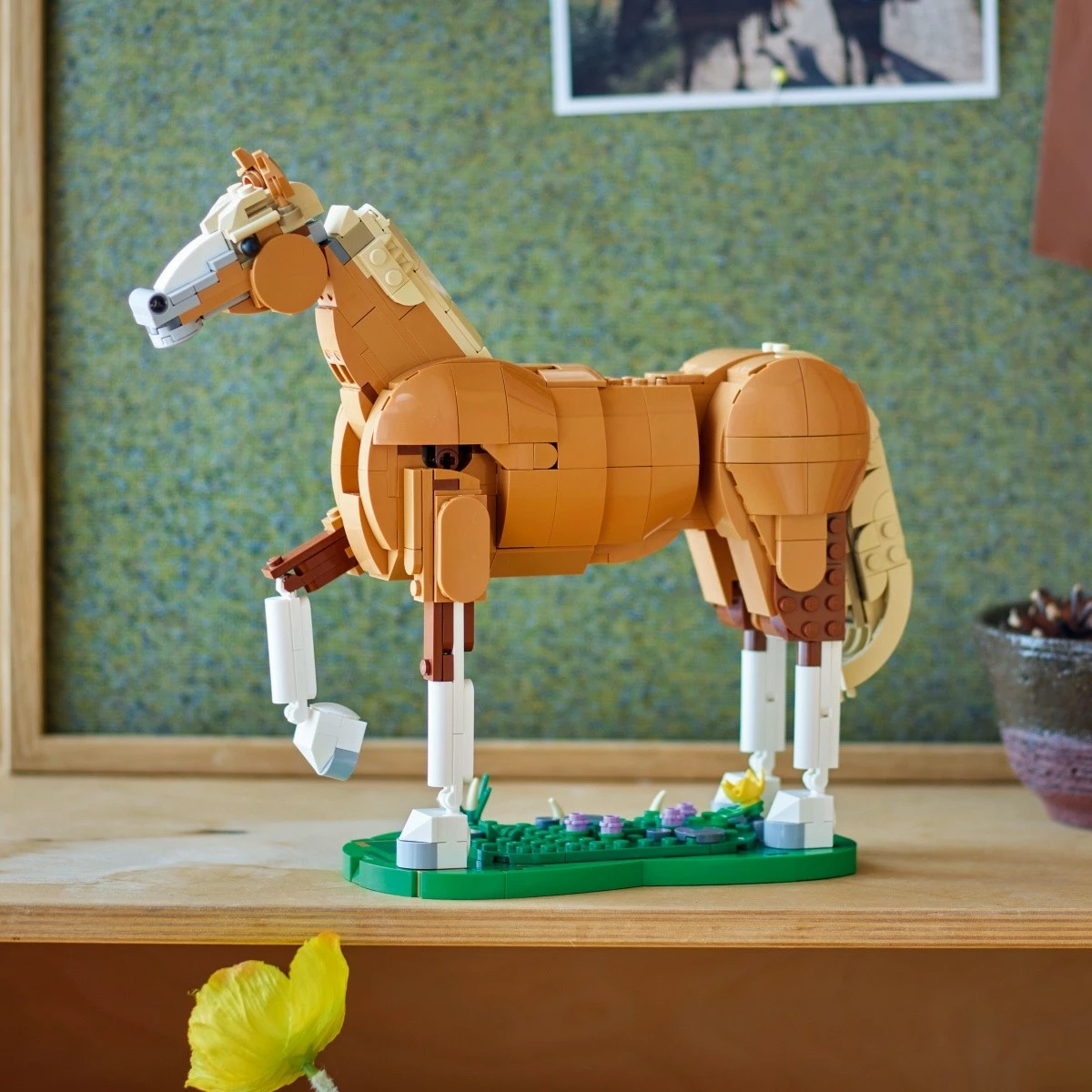 Set LEGO Creator 3-in-1 31166 Beautiful Horse, 685 pjesë