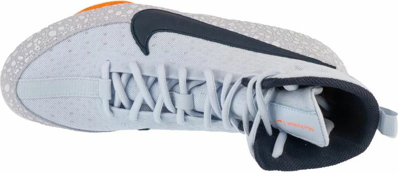 Atlete boksi Nike, të bardha