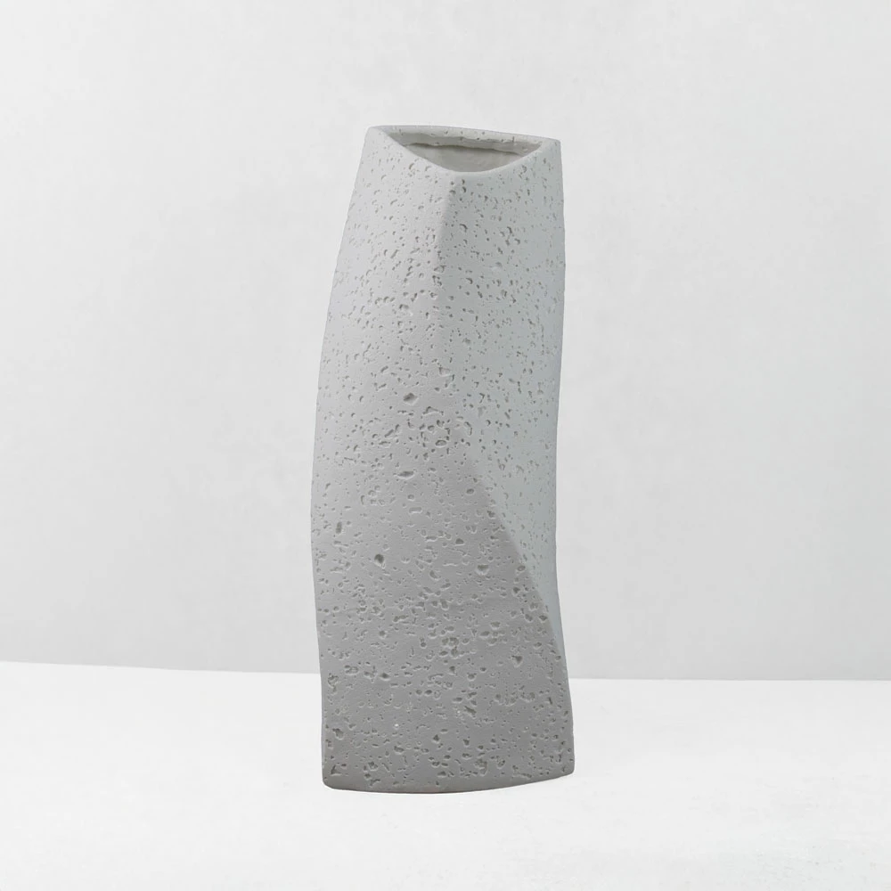 Vazo VOID III, rrëshirë, e bardhë, 16.5x14.5x39cm