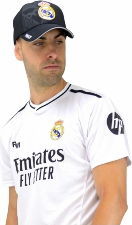 Kapelë për meshkuj Inny, e zezë