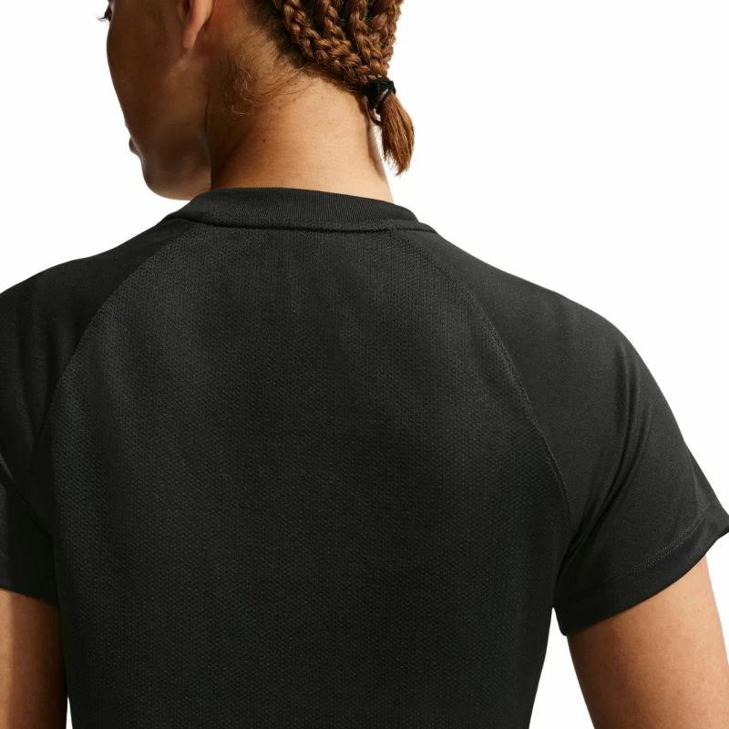 Maicë sportive për femra Nike, e zezë