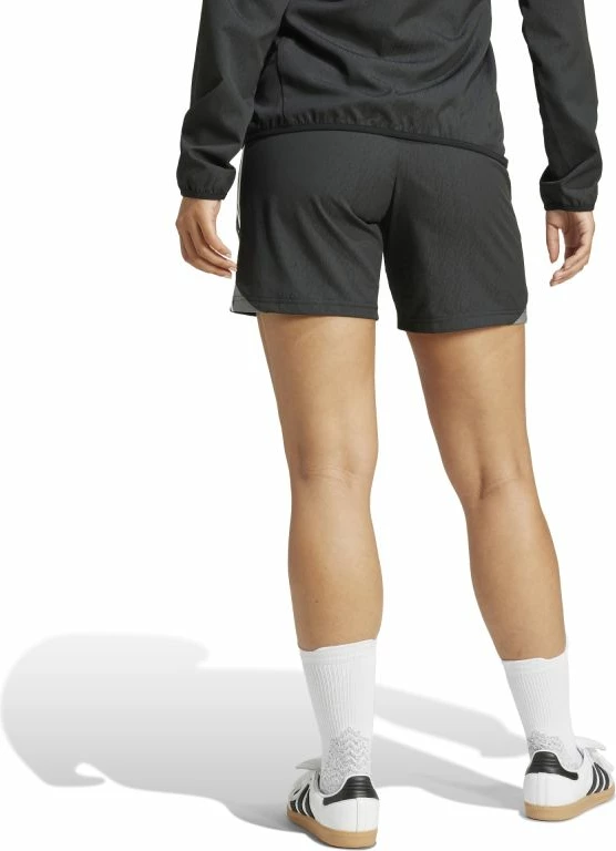 Shorce për femra adidas