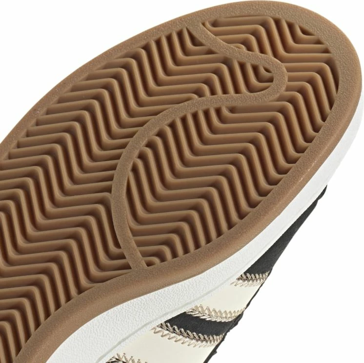 Këpucë për femra adidas