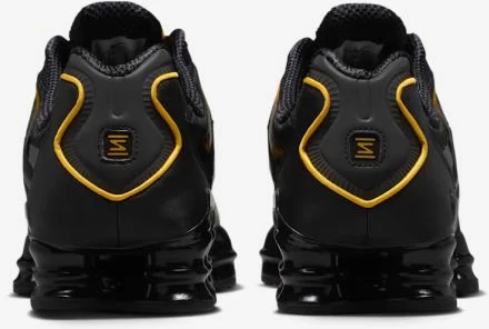 Atlete për meshkuj Nike, të zeza