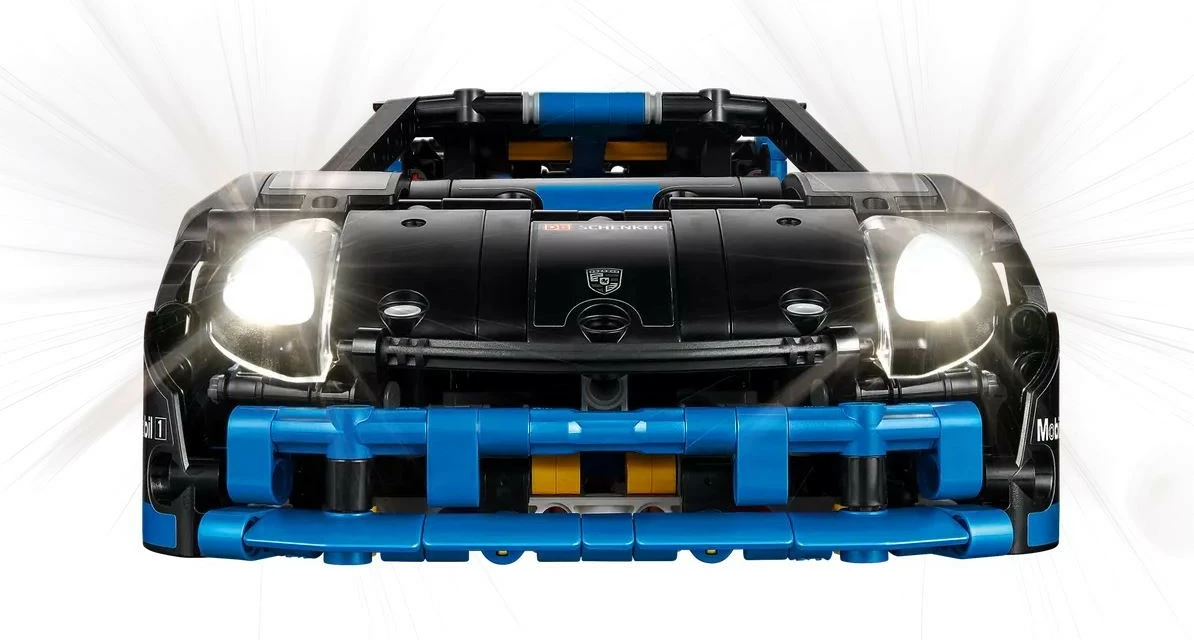Set ndërtimi LEGO Technic Porsche GT4 e-Performance Racing Car 42176, 834 pjesë, i zi/blu