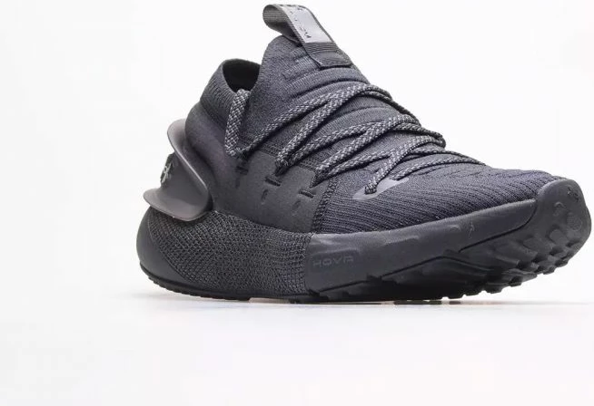 Atlete për femra Under Armour, të zeza